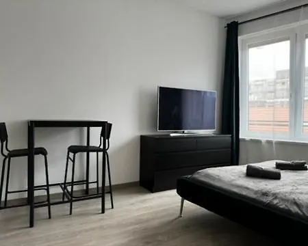 Newtranquil Near Corvin Budapest